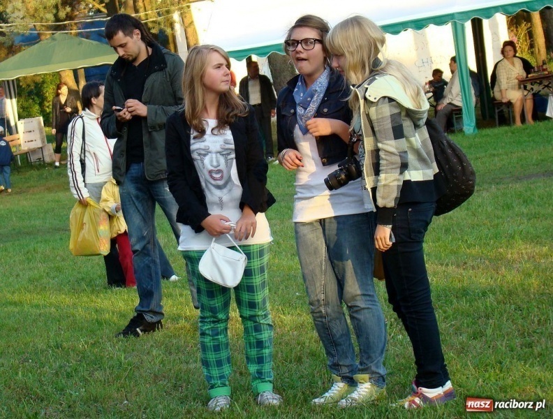 Zdjęcie w galerii na portalu naszraciborz.pl: Festyn w Kuźni bez namiotu wiadomości z regionu