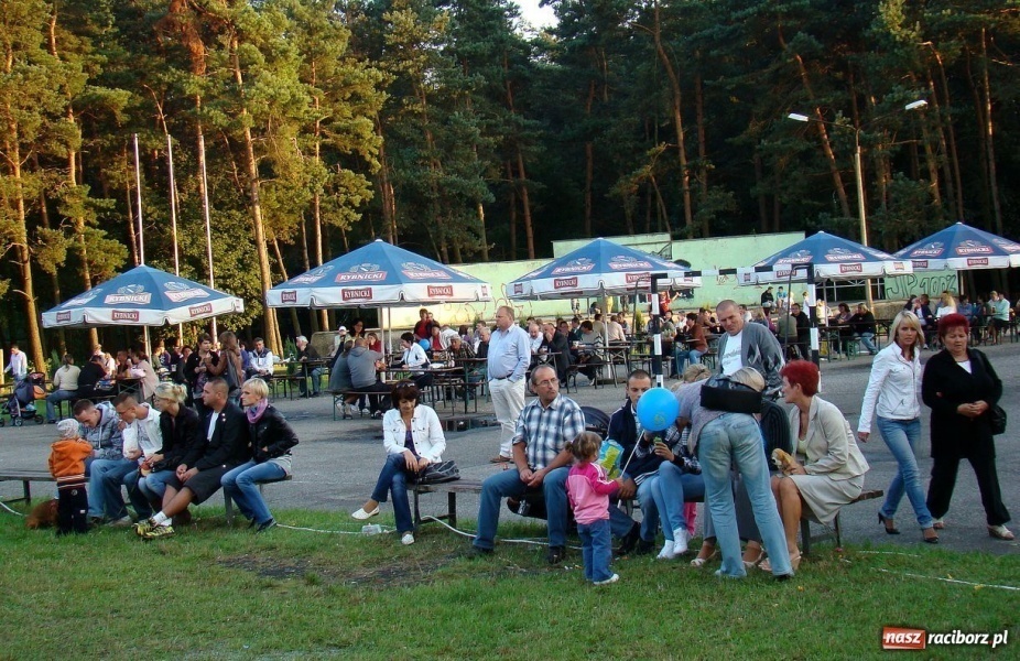 Zdjęcie w galerii na portalu naszraciborz.pl: Festyn w Kuźni bez namiotu wiadomości z regionu