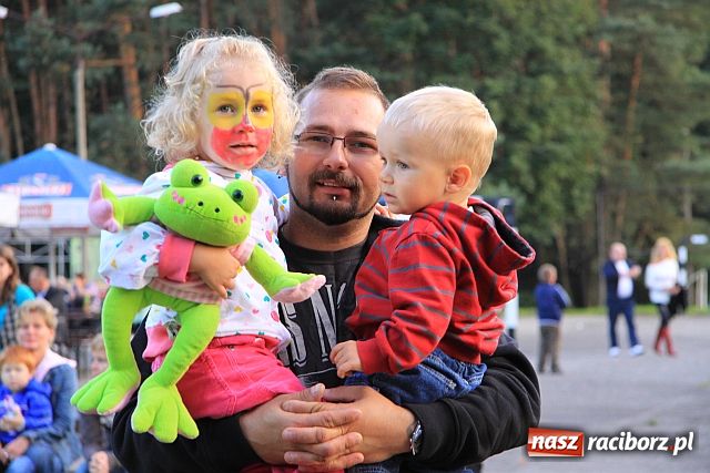 Zdjęcie w galerii na portalu naszraciborz.pl: Festyn w Kuźni bez namiotu wiadomości z regionu
