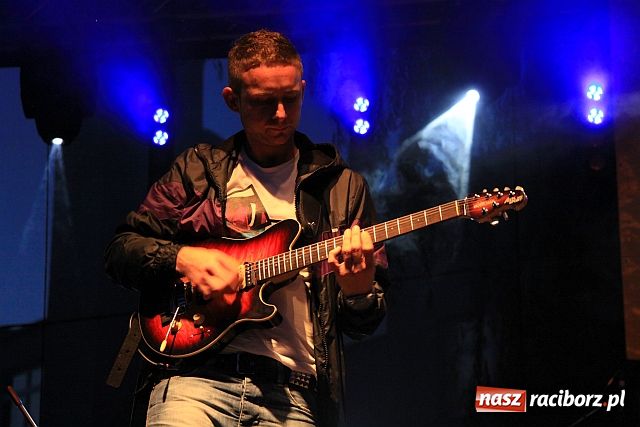 Zdjęcie w galerii na portalu naszraciborz.pl: Festyn w Kuźni bez namiotu wiadomości z regionu