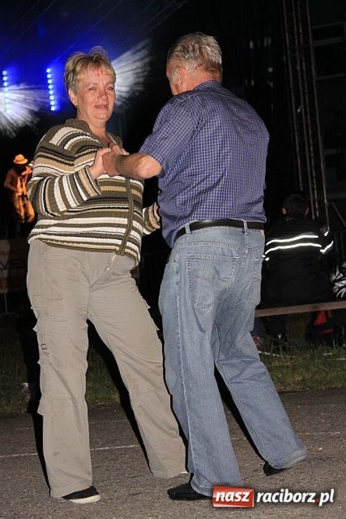 Zdjęcie w galerii na portalu naszraciborz.pl: Festyn w Kuźni bez namiotu wiadomości z regionu