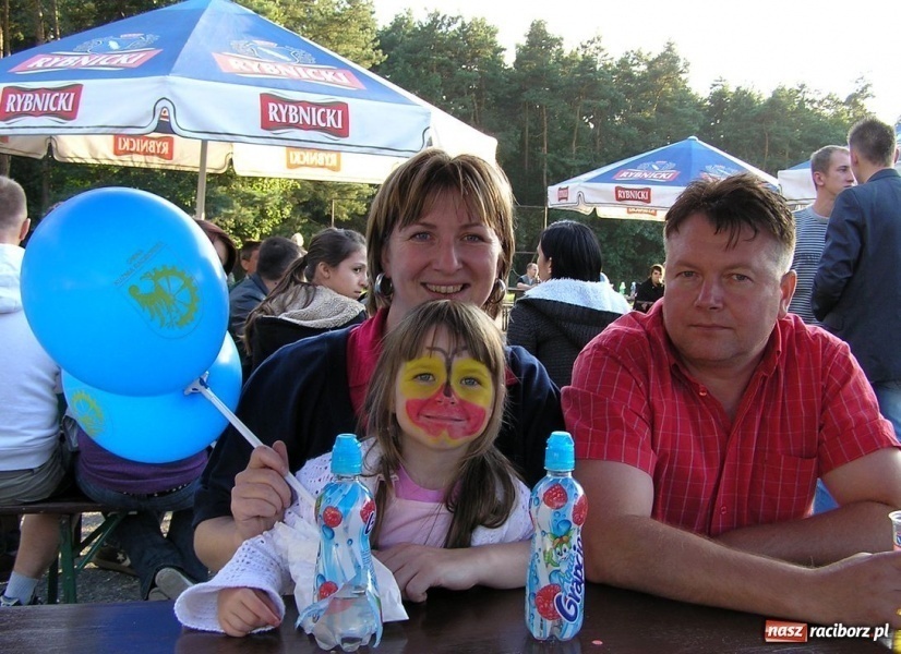 Zdjęcie w galerii na portalu naszraciborz.pl: Festyn w Kuźni bez namiotu wiadomości z regionu
