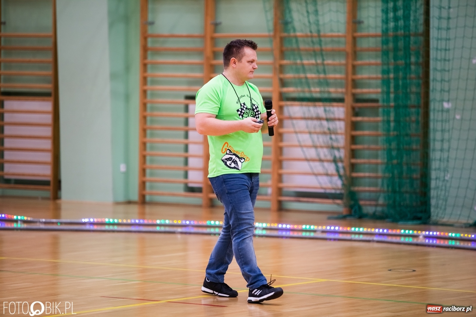 Zdjęcie w galerii na portalu naszraciborz.pl: Mistrzostwa Raciborza Aut Zdalnie Sterowanych w Arenie Rafako wiadomości z regionu