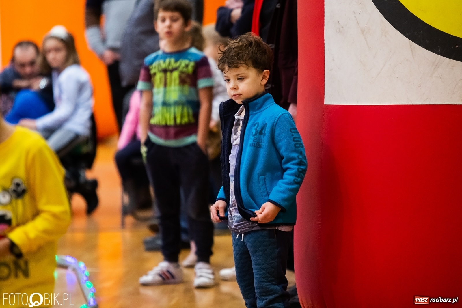 Zdjęcie w galerii na portalu naszraciborz.pl: Mistrzostwa Raciborza Aut Zdalnie Sterowanych w Arenie Rafako wiadomości z regionu