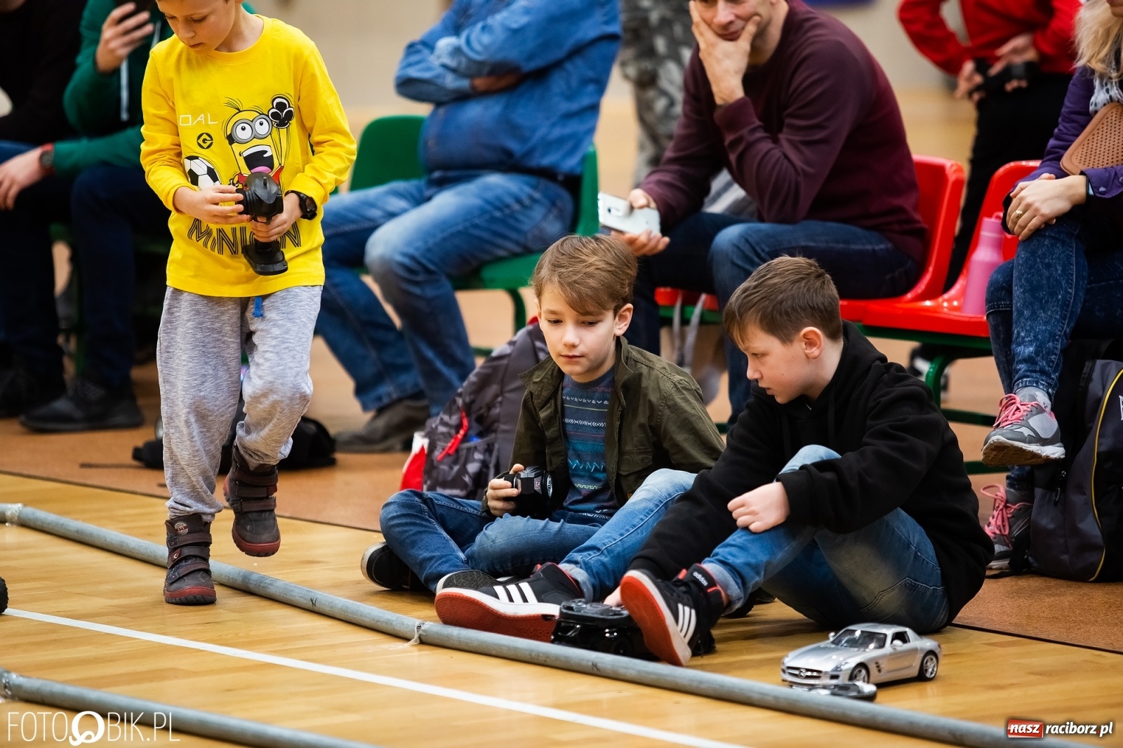Zdjęcie w galerii na portalu naszraciborz.pl: Mistrzostwa Raciborza Aut Zdalnie Sterowanych w Arenie Rafako wiadomości z regionu