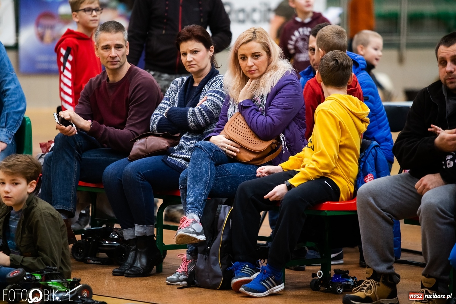 Zdjęcie w galerii na portalu naszraciborz.pl: Mistrzostwa Raciborza Aut Zdalnie Sterowanych w Arenie Rafako wiadomości z regionu