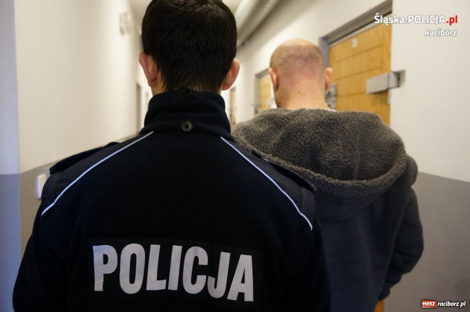 Zdjęcie w galerii na portalu naszraciborz.pl: Akcja policyjnych antyterrorystów w Raciborzu na Brzeskiej  wiadomości z regionu