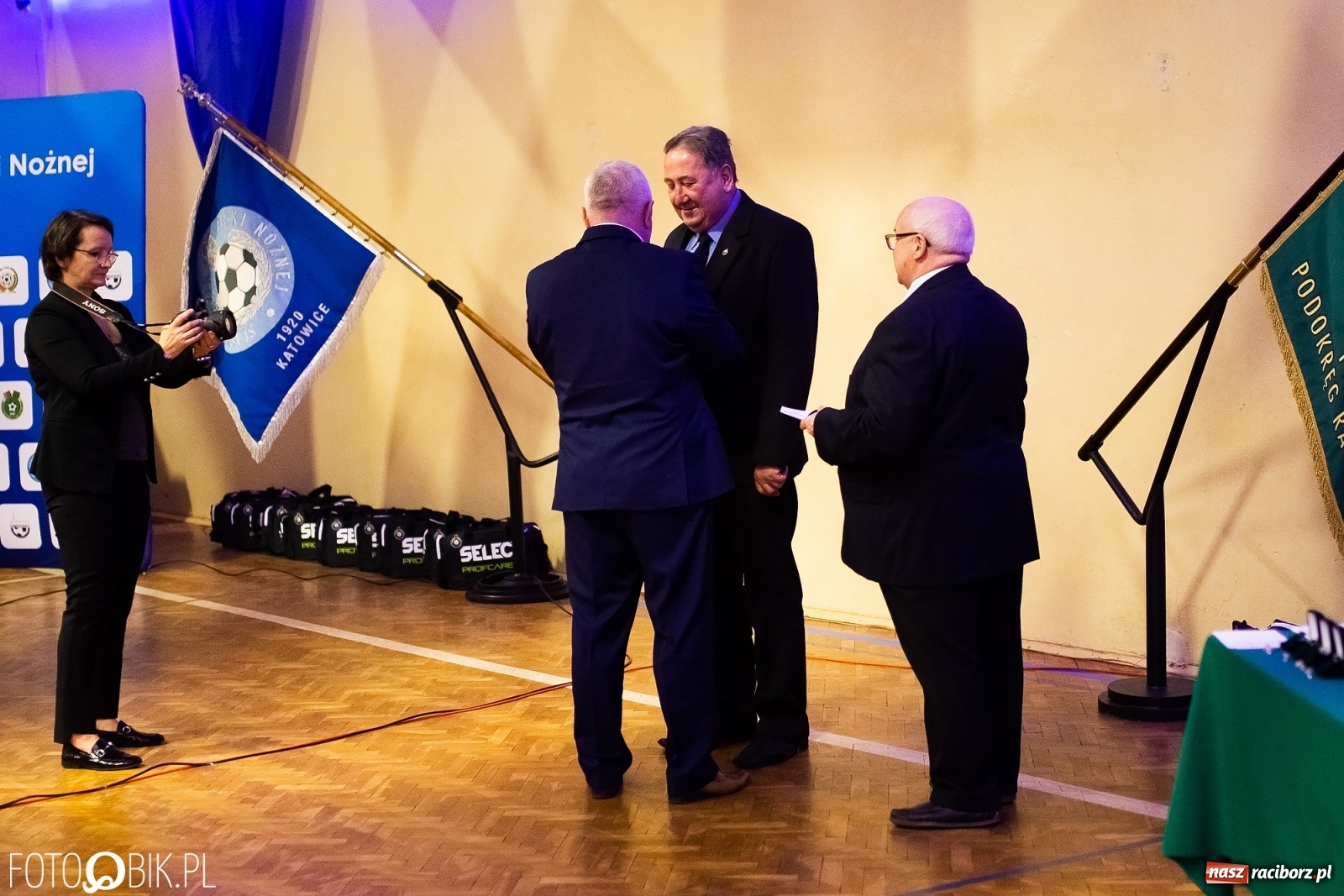 Zdjęcie w galerii na portalu naszraciborz.pl: Gala Jubileuszowa 100-lecia Śląskiego Związku Piłki Nożnej wiadomości z regionu