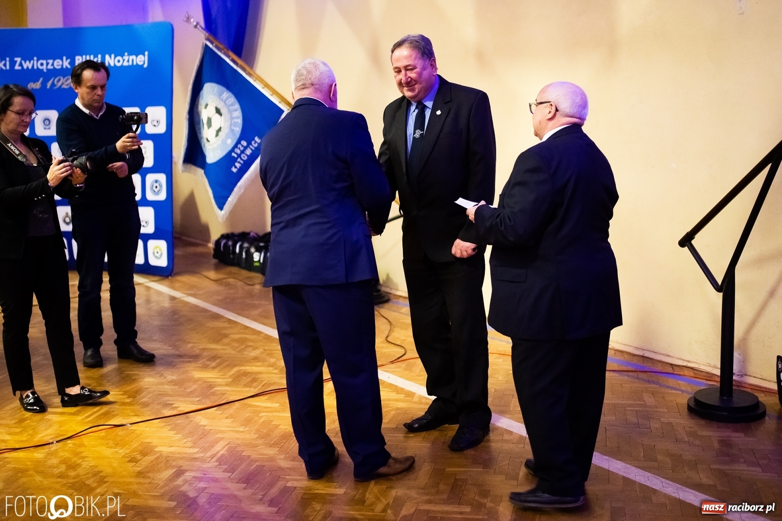 Zdjęcie w galerii na portalu naszraciborz.pl: Gala Jubileuszowa 100-lecia Śląskiego Związku Piłki Nożnej wiadomości z regionu