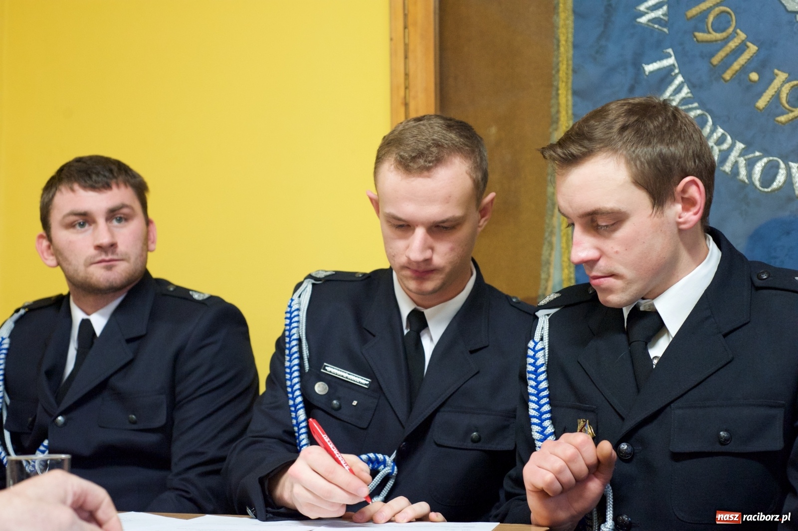 Zdjęcie w galerii na portalu naszraciborz.pl: Zmiana warty w OSP Tworków  wiadomości z regionu