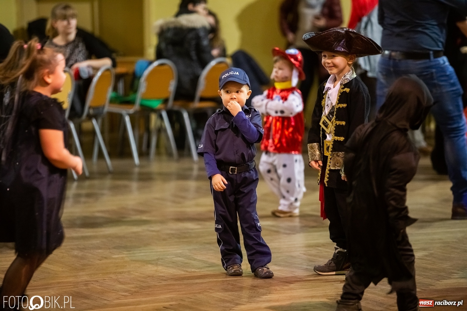 Zdjęcie w galerii na portalu naszraciborz.pl: Krzanowicki kolorowy Kinderball  wiadomości z regionu