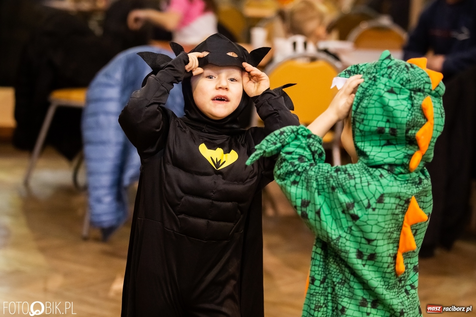 Zdjęcie w galerii na portalu naszraciborz.pl: Krzanowicki kolorowy Kinderball  wiadomości z regionu