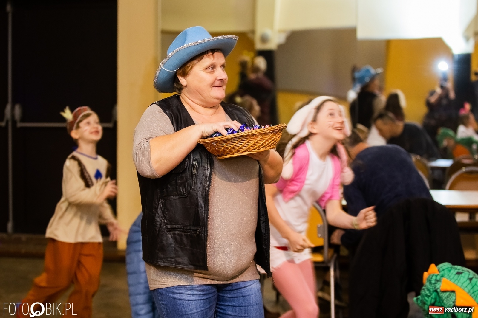 Zdjęcie w galerii na portalu naszraciborz.pl: Krzanowicki kolorowy Kinderball  wiadomości z regionu