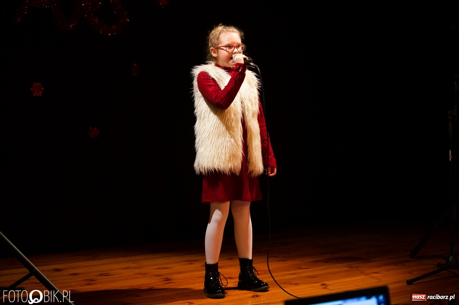 Zdjęcie w galerii na portalu naszraciborz.pl: Koncert Świąteczny wokalistów Studia Muzyki, Piosenki i Teatru ARS wiadomości z regionu