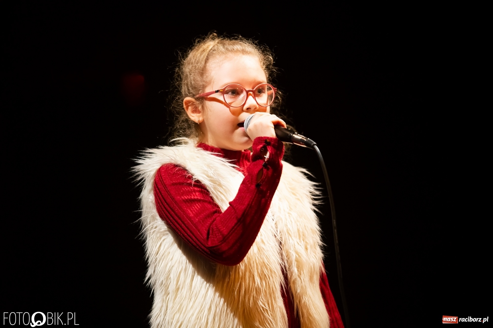 Zdjęcie w galerii na portalu naszraciborz.pl: Koncert Świąteczny wokalistów Studia Muzyki, Piosenki i Teatru ARS wiadomości z regionu