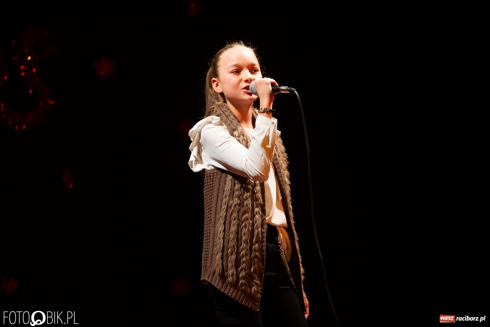 Zdjęcie w galerii na portalu naszraciborz.pl: Koncert Świąteczny wokalistów Studia Muzyki, Piosenki i Teatru ARS wiadomości z regionu