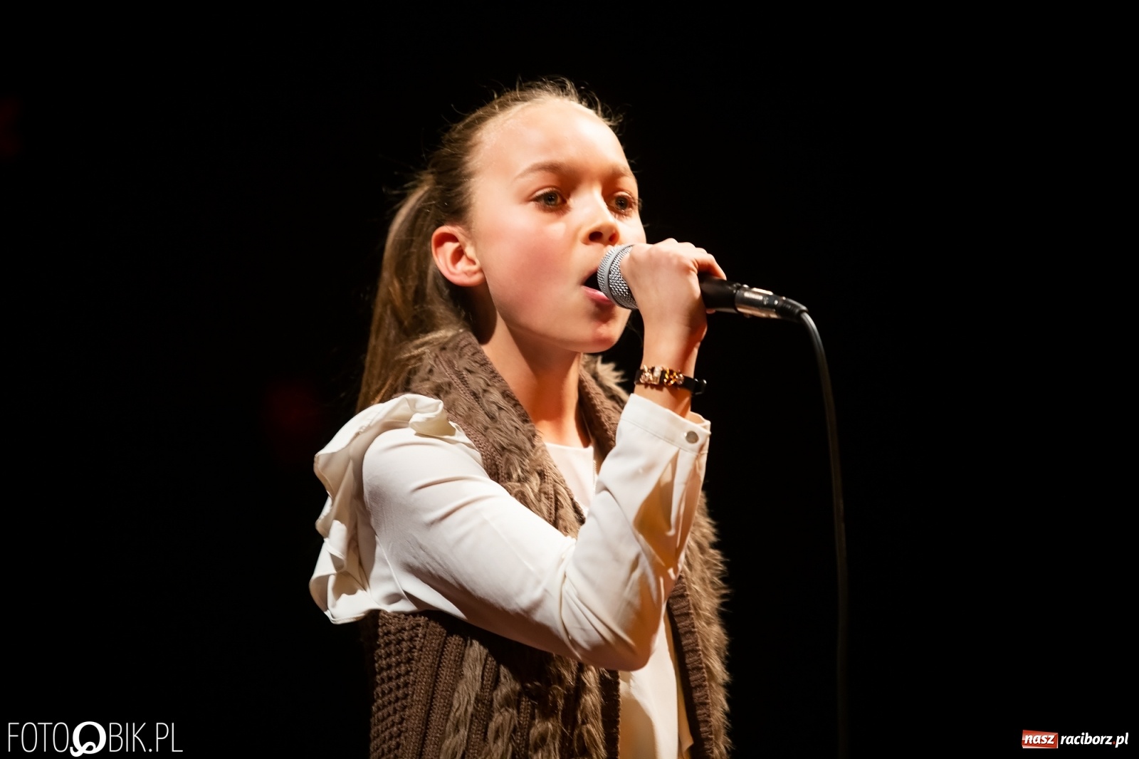 Zdjęcie w galerii na portalu naszraciborz.pl: Koncert Świąteczny wokalistów Studia Muzyki, Piosenki i Teatru ARS wiadomości z regionu