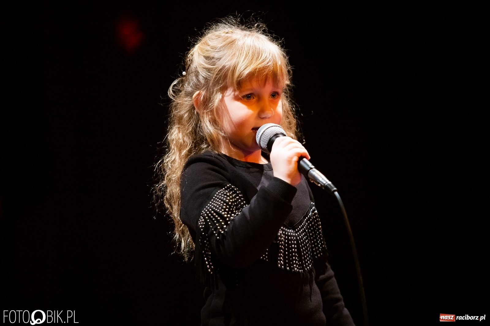 Zdjęcie w galerii na portalu naszraciborz.pl: Koncert Świąteczny wokalistów Studia Muzyki, Piosenki i Teatru ARS wiadomości z regionu