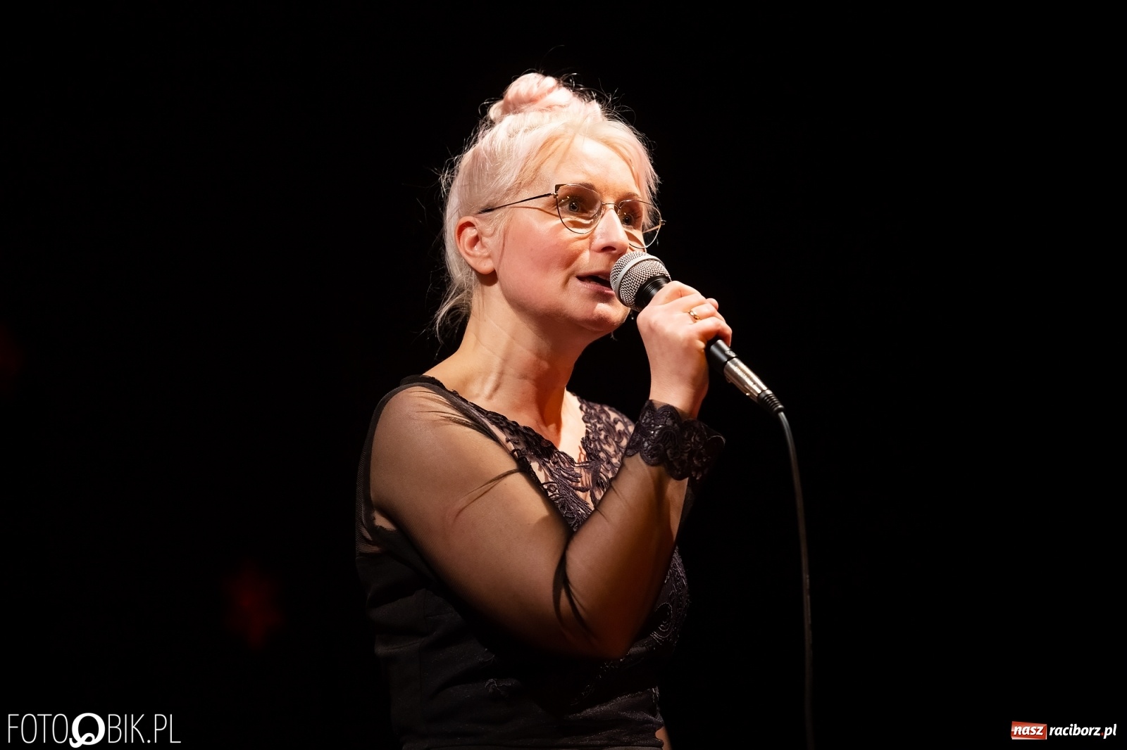 Zdjęcie w galerii na portalu naszraciborz.pl: Koncert Świąteczny wokalistów Studia Muzyki, Piosenki i Teatru ARS wiadomości z regionu