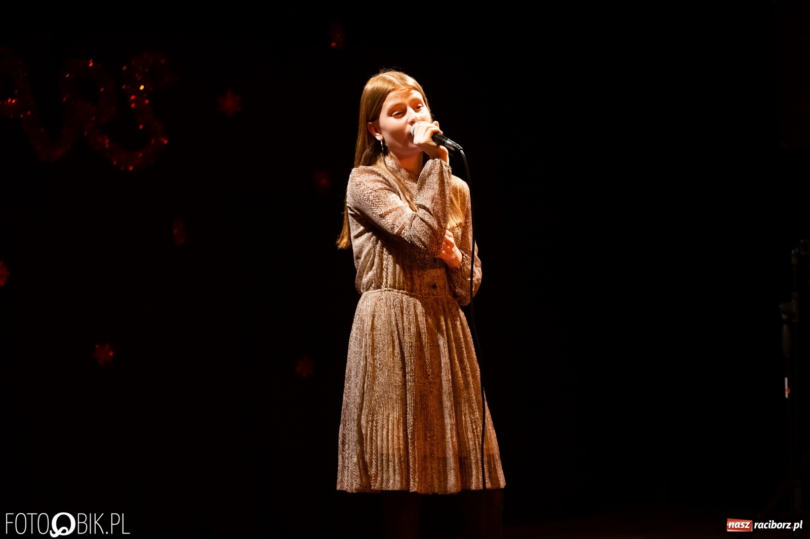 Zdjęcie w galerii na portalu naszraciborz.pl: Koncert Świąteczny wokalistów Studia Muzyki, Piosenki i Teatru ARS wiadomości z regionu