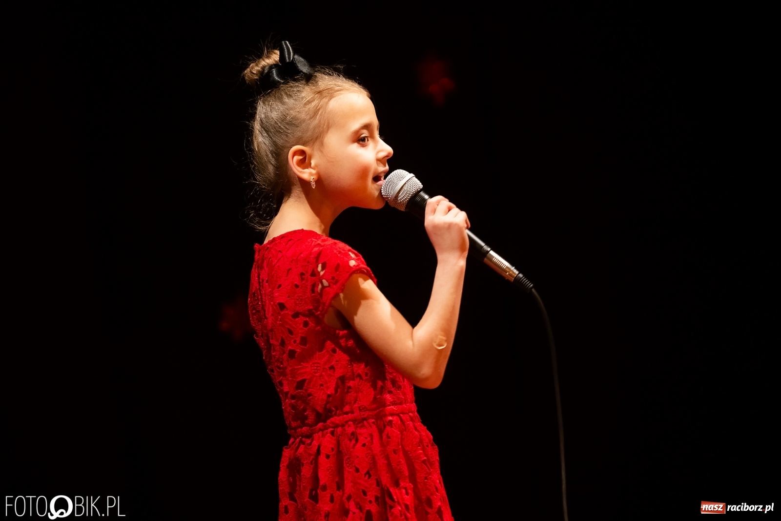 Zdjęcie w galerii na portalu naszraciborz.pl: Koncert Świąteczny wokalistów Studia Muzyki, Piosenki i Teatru ARS wiadomości z regionu