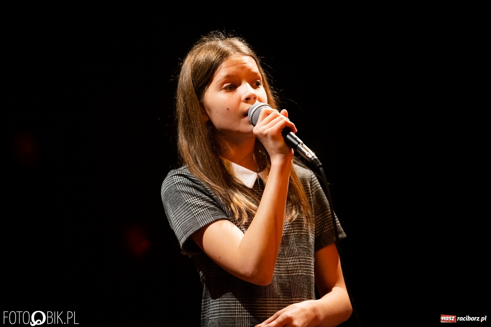 Zdjęcie w galerii na portalu naszraciborz.pl: Koncert Świąteczny wokalistów Studia Muzyki, Piosenki i Teatru ARS wiadomości z regionu