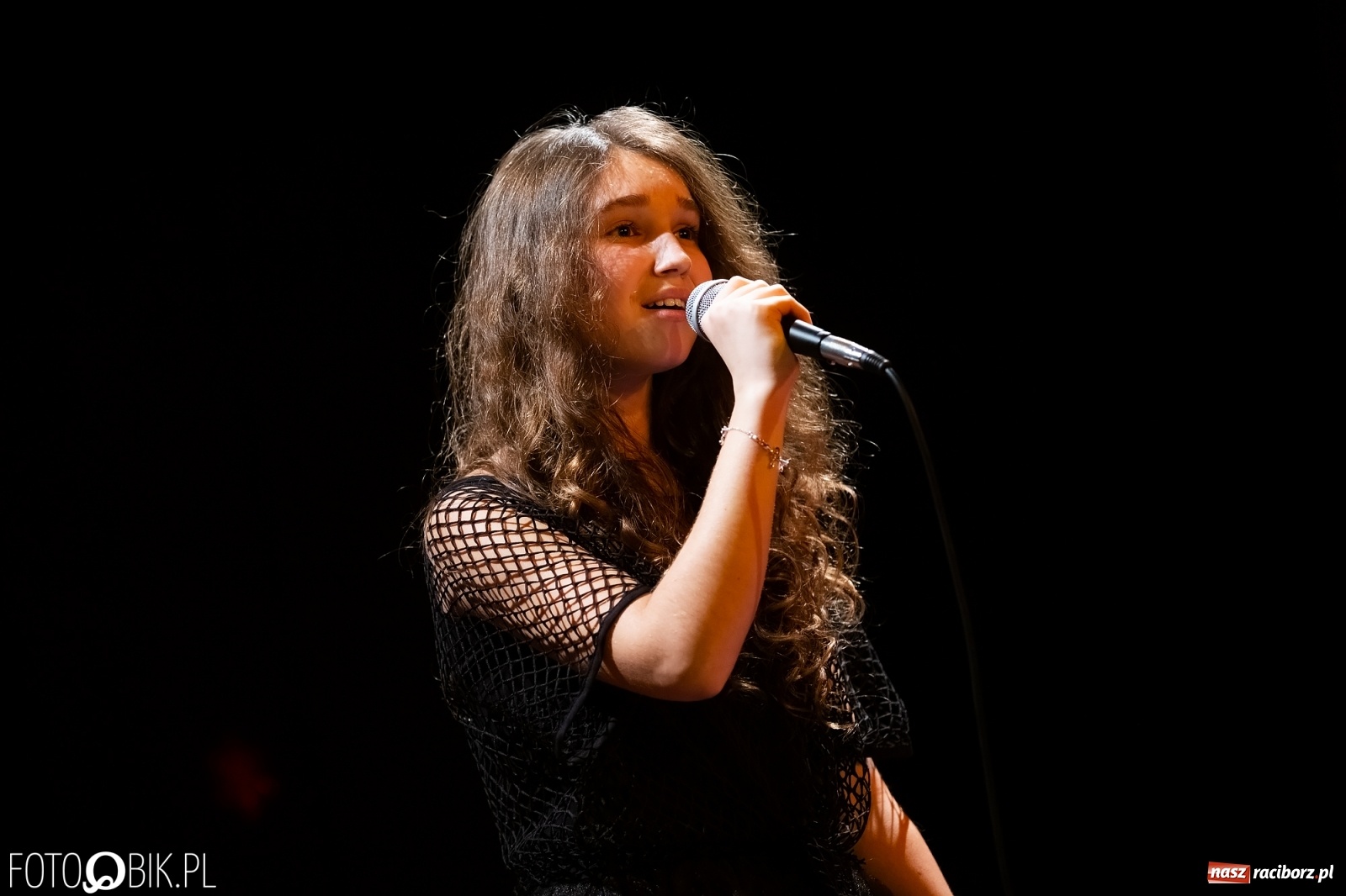 Zdjęcie w galerii na portalu naszraciborz.pl: Koncert Świąteczny wokalistów Studia Muzyki, Piosenki i Teatru ARS wiadomości z regionu