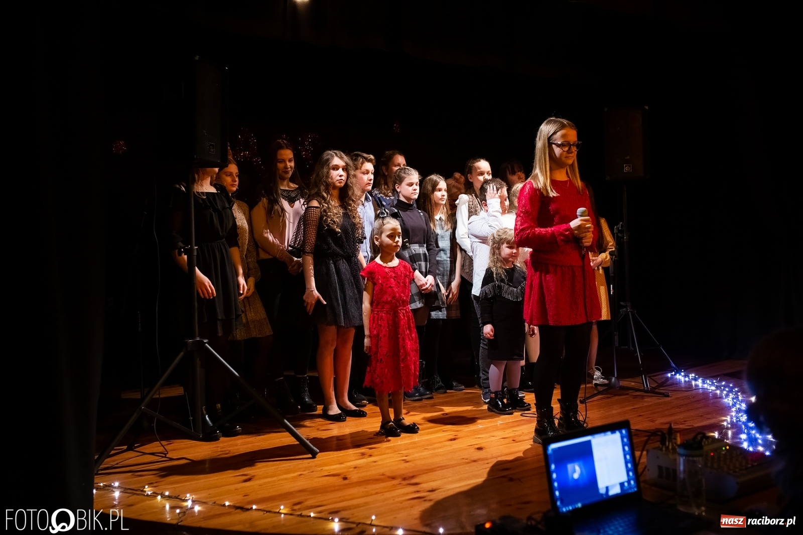 Zdjęcie w galerii na portalu naszraciborz.pl: Koncert Świąteczny wokalistów Studia Muzyki, Piosenki i Teatru ARS wiadomości z regionu