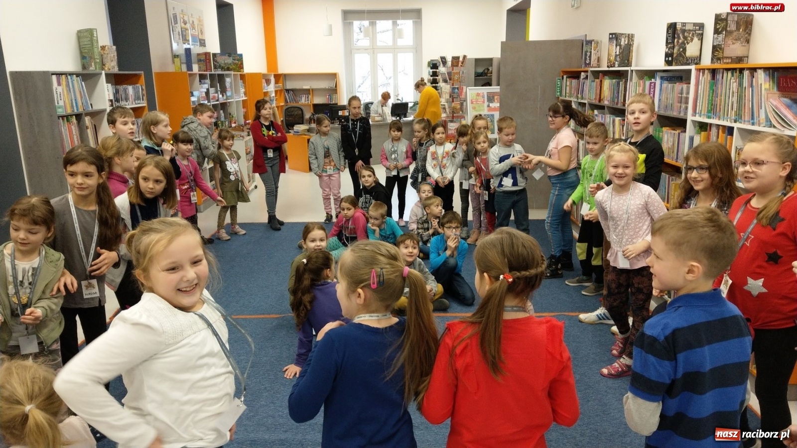 Zdjęcie w galerii na portalu naszraciborz.pl: Młodzi czytelnicy w podróży. Ferii z biblioteką ciąg dalszy wiadomości z regionu