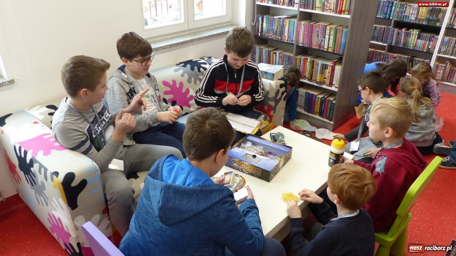 Zdjęcie w galerii na portalu naszraciborz.pl: Młodzi czytelnicy w podróży. Ferii z biblioteką ciąg dalszy wiadomości z regionu