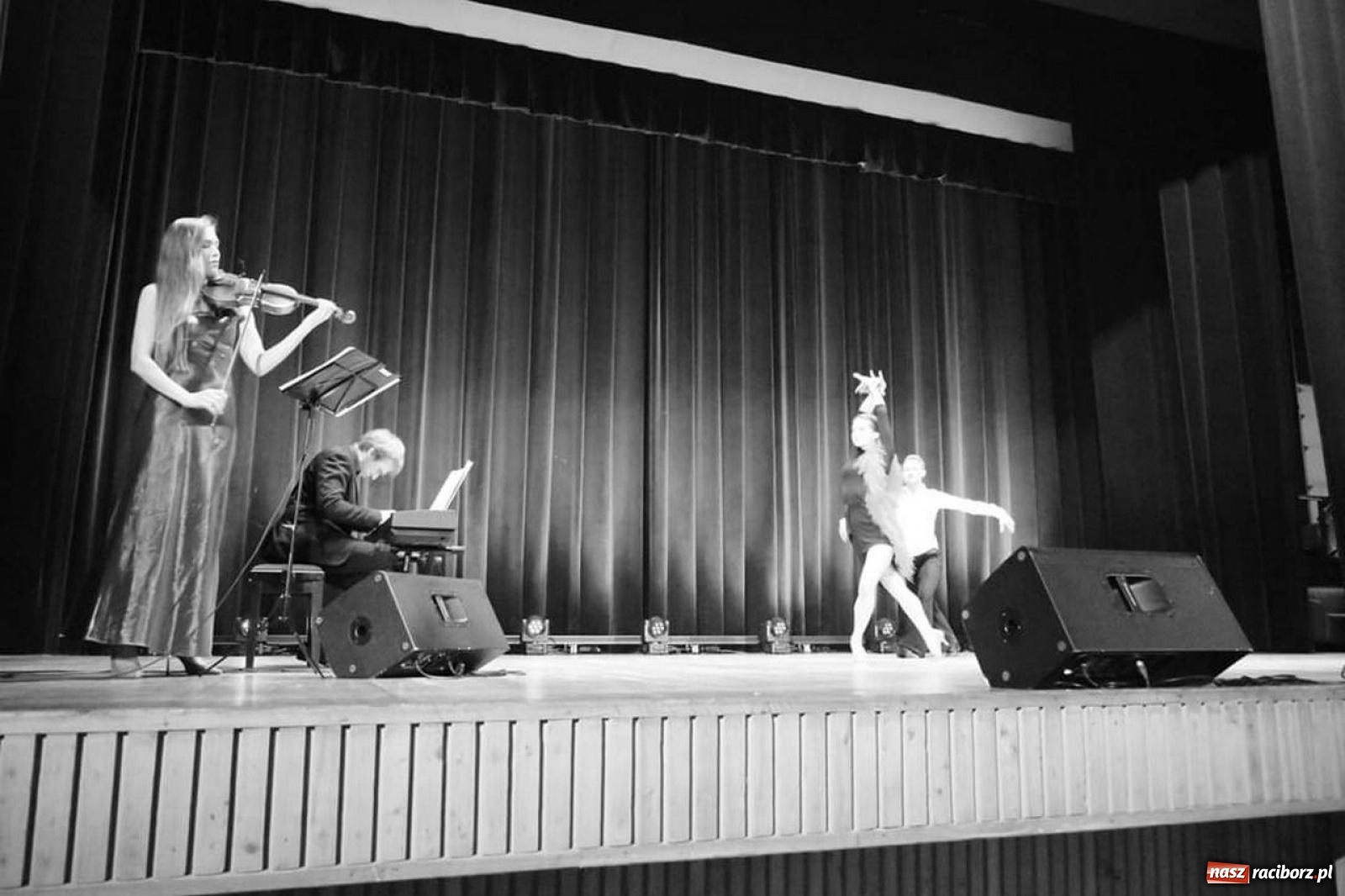 Zdjęcie w galerii na portalu naszraciborz.pl: Niedziela w Kuźni Kultury pod znakiem operetkowych przebojów wiadomości z regionu