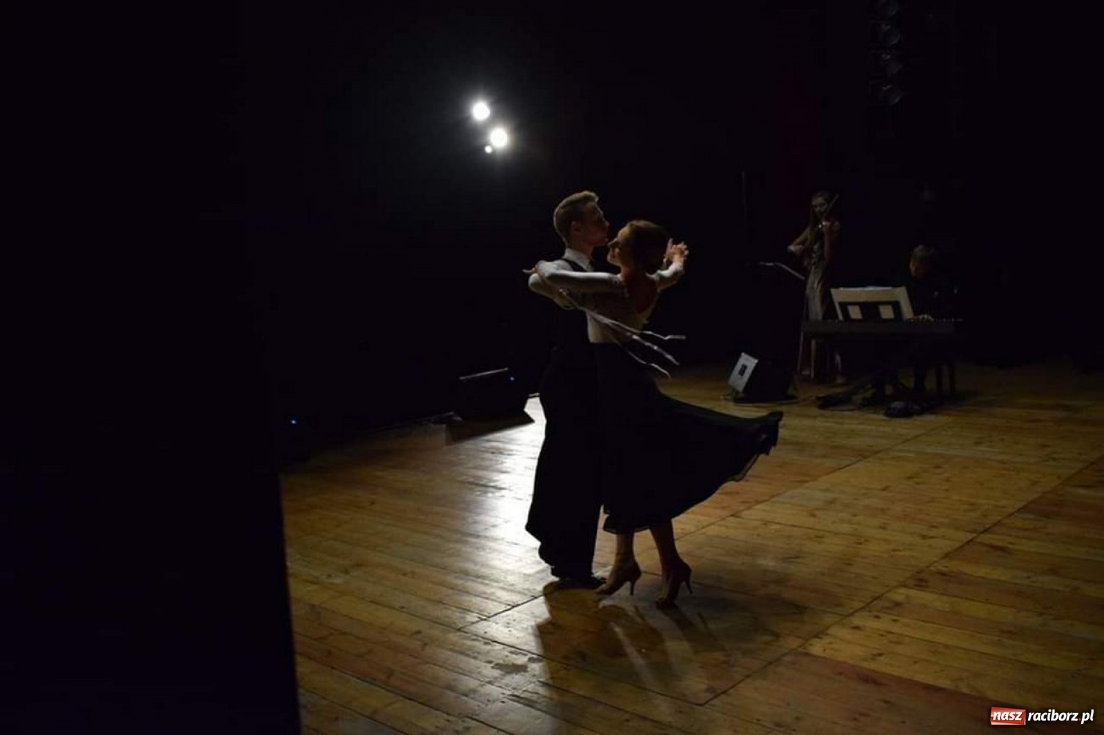 Zdjęcie w galerii na portalu naszraciborz.pl: Niedziela w Kuźni Kultury pod znakiem operetkowych przebojów wiadomości z regionu