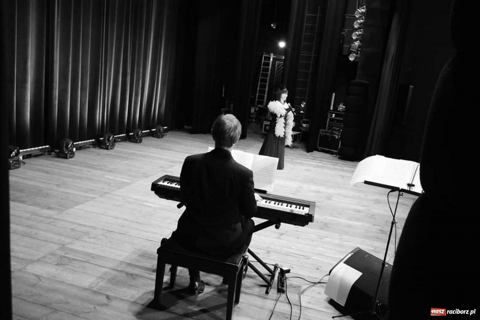 Zdjęcie w galerii na portalu naszraciborz.pl: Niedziela w Kuźni Kultury pod znakiem operetkowych przebojów wiadomości z regionu