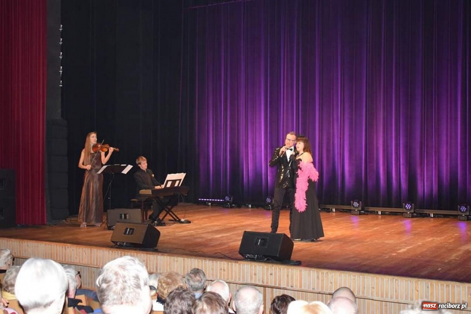 Zdjęcie w galerii na portalu naszraciborz.pl: Niedziela w Kuźni Kultury pod znakiem operetkowych przebojów wiadomości z regionu