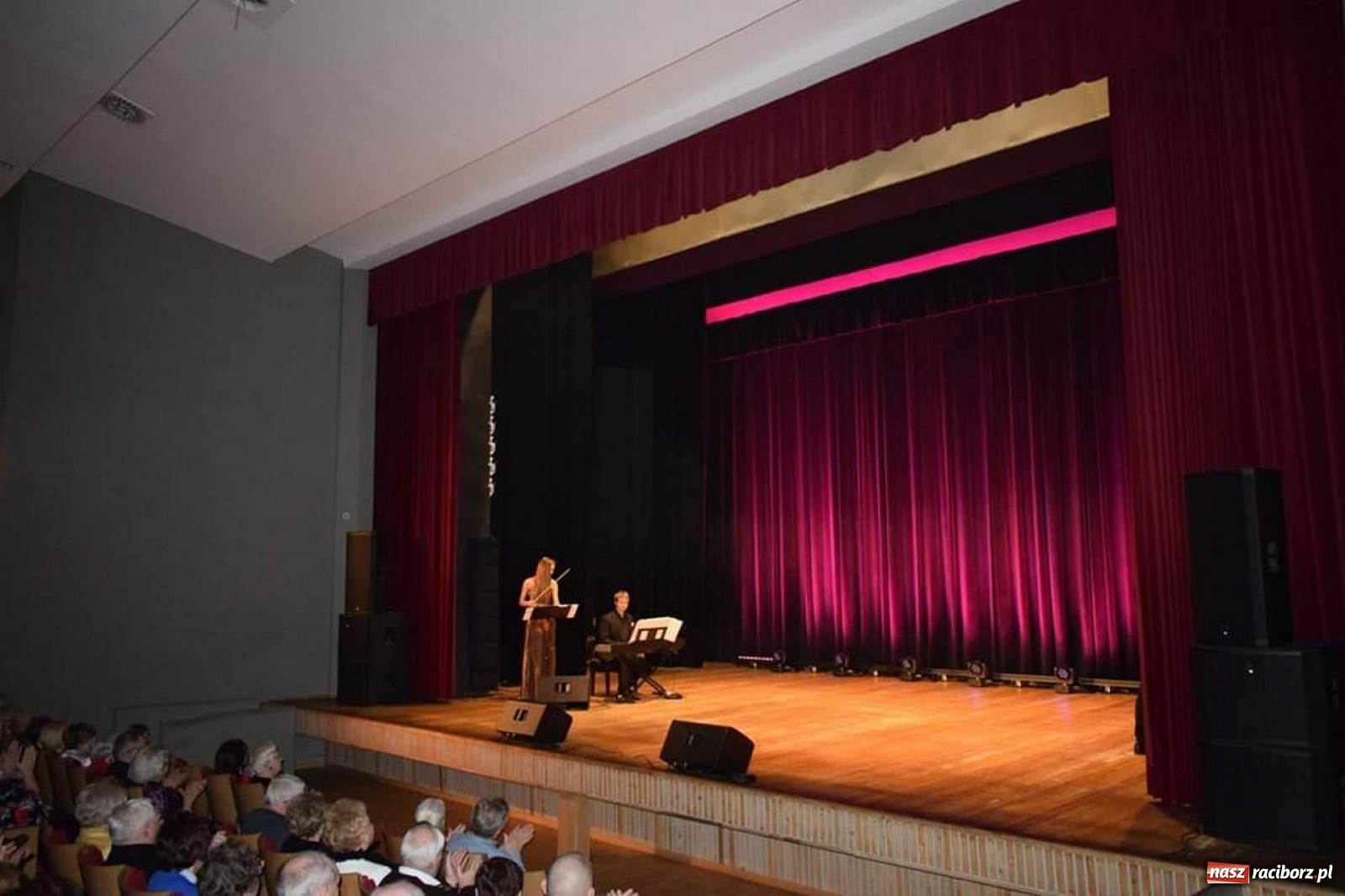 Zdjęcie w galerii na portalu naszraciborz.pl: Niedziela w Kuźni Kultury pod znakiem operetkowych przebojów wiadomości z regionu