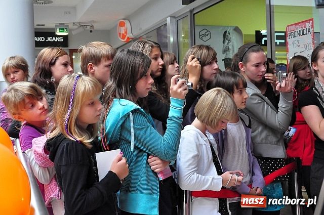 Zdjęcie w galerii na portalu naszraciborz.pl: Natalia Lesz w Raciborzu wiadomości z regionu