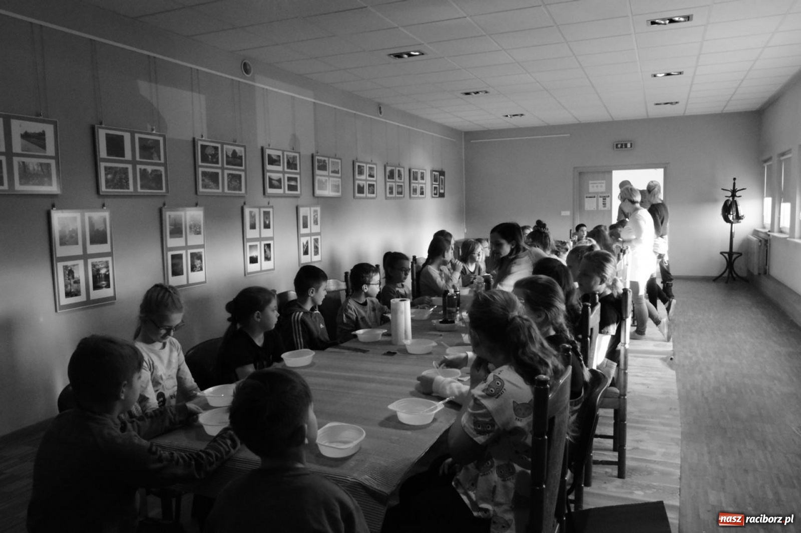 Zdjęcie w galerii na portalu naszraciborz.pl: Akcja Slime, czyli kreatywna zabawa kolorami w Kuźni Kultury wiadomości z regionu