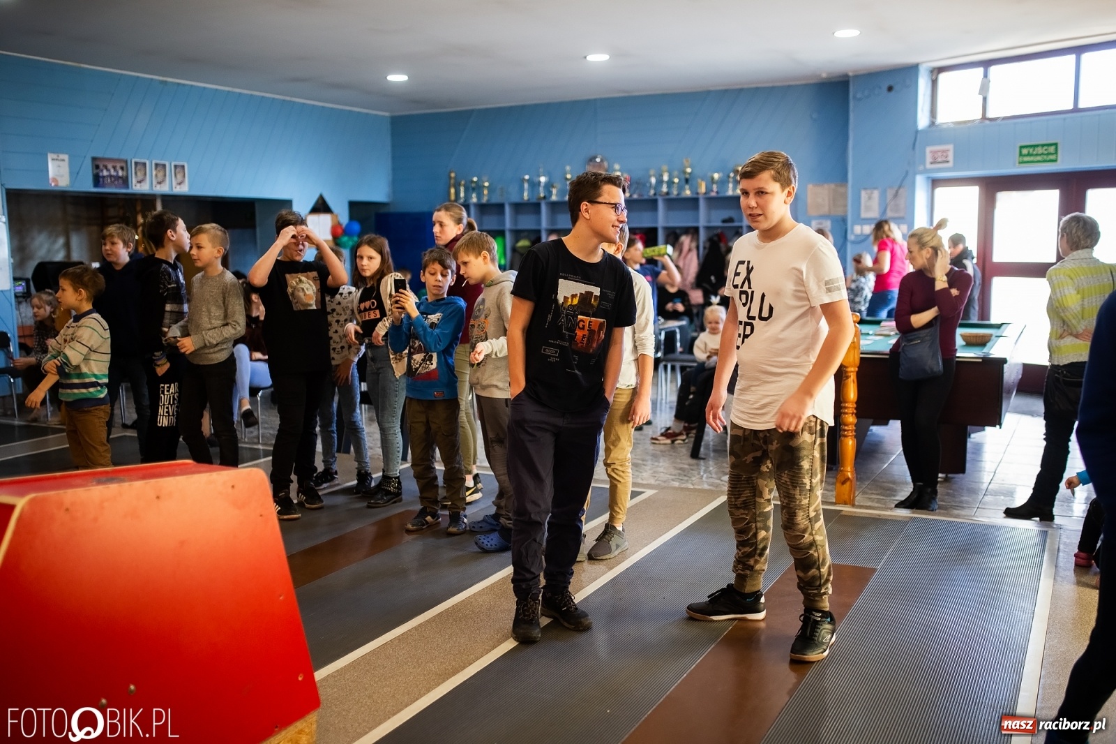 Zdjęcie w galerii na portalu naszraciborz.pl: Kręgielnia pełna zabawy. Zawody przy Zamkowej [FOTO] wiadomości z regionu