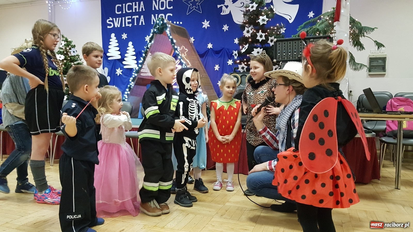 Zdjęcie w galerii na portalu naszraciborz.pl: Dziecięcy bal przebierańców w Bojanowie wiadomości z regionu