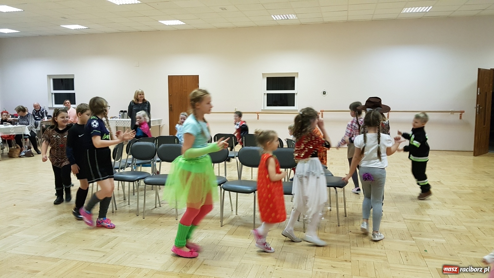 Zdjęcie w galerii na portalu naszraciborz.pl: Dziecięcy bal przebierańców w Bojanowie wiadomości z regionu