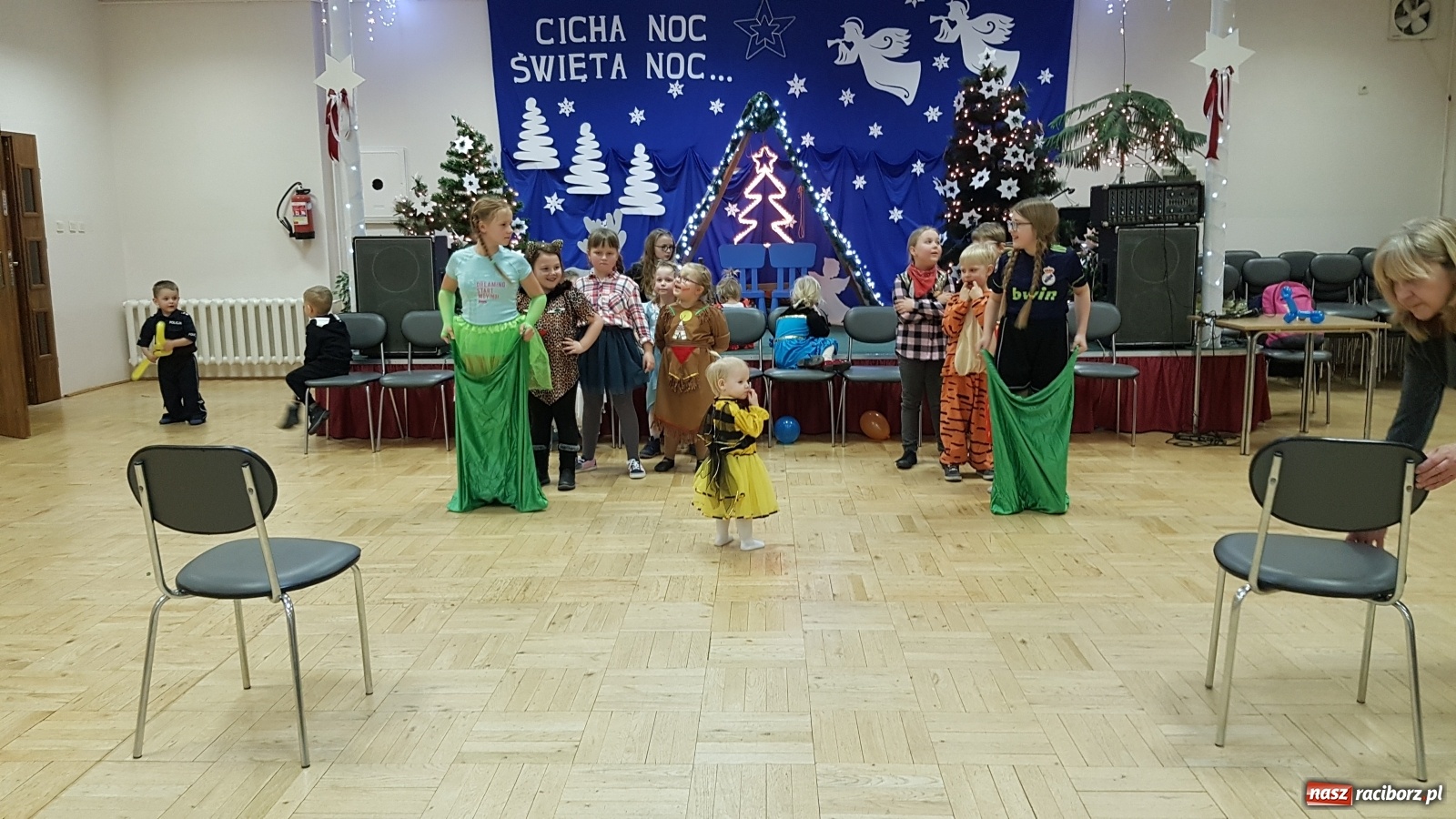 Zdjęcie w galerii na portalu naszraciborz.pl: Dziecięcy bal przebierańców w Bojanowie wiadomości z regionu