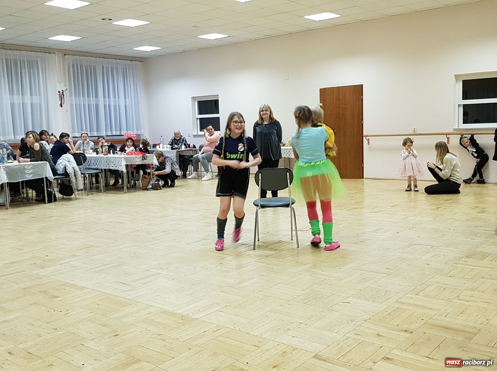 Zdjęcie w galerii na portalu naszraciborz.pl: Dziecięcy bal przebierańców w Bojanowie wiadomości z regionu