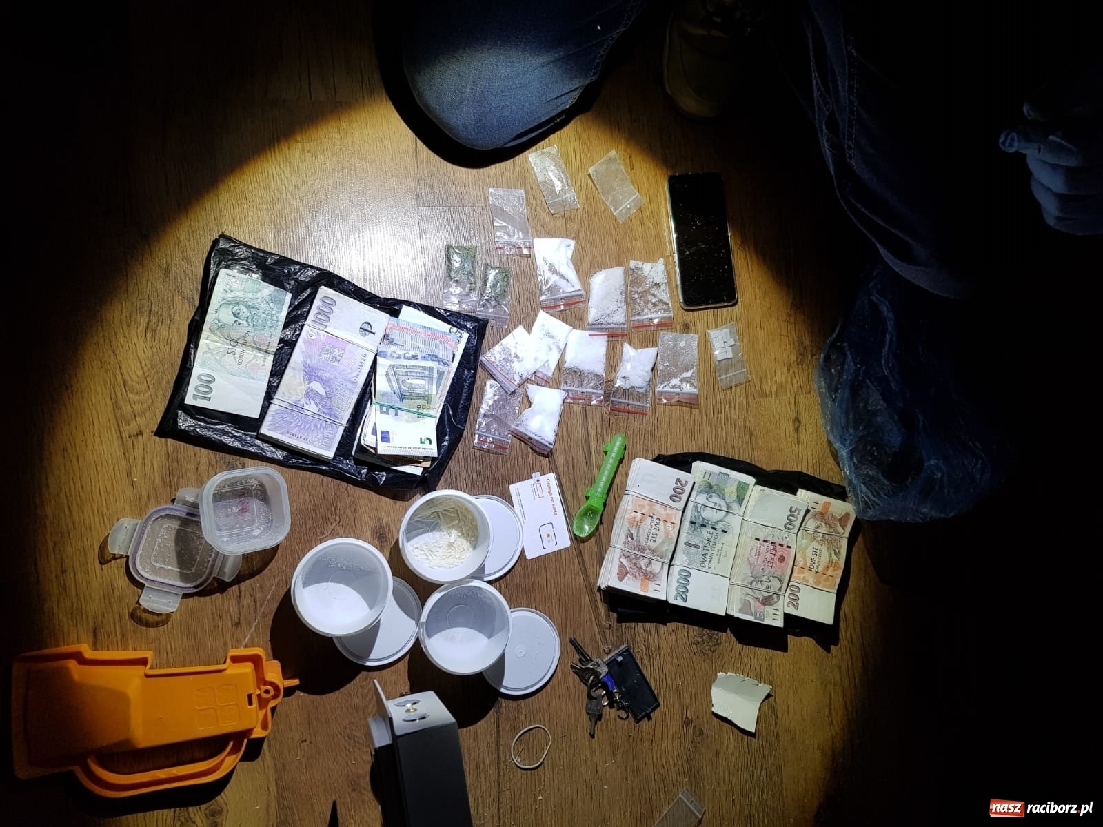 Zdjęcie w galerii na portalu naszraciborz.pl: Niedaleko Raciborza zlikwidowano laboratorium metamfetaminy [FOTO] wiadomości z regionu