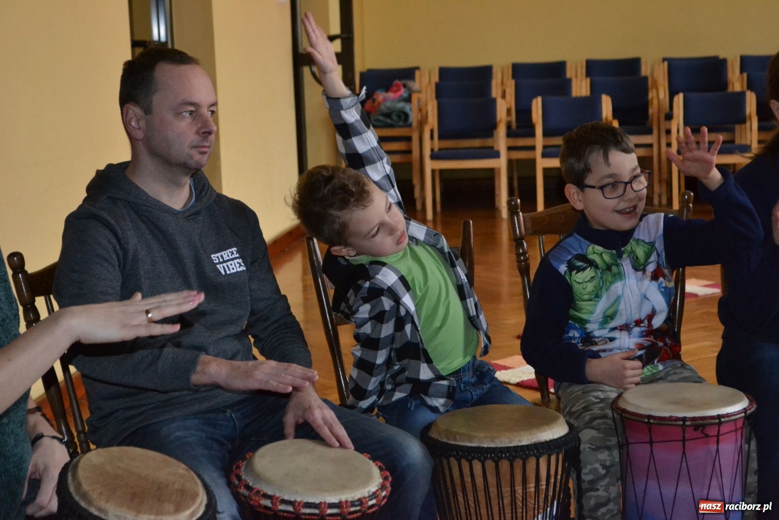 Zdjęcie w galerii na portalu naszraciborz.pl: Warsztaty bębniarskie w RCK wiadomości z regionu