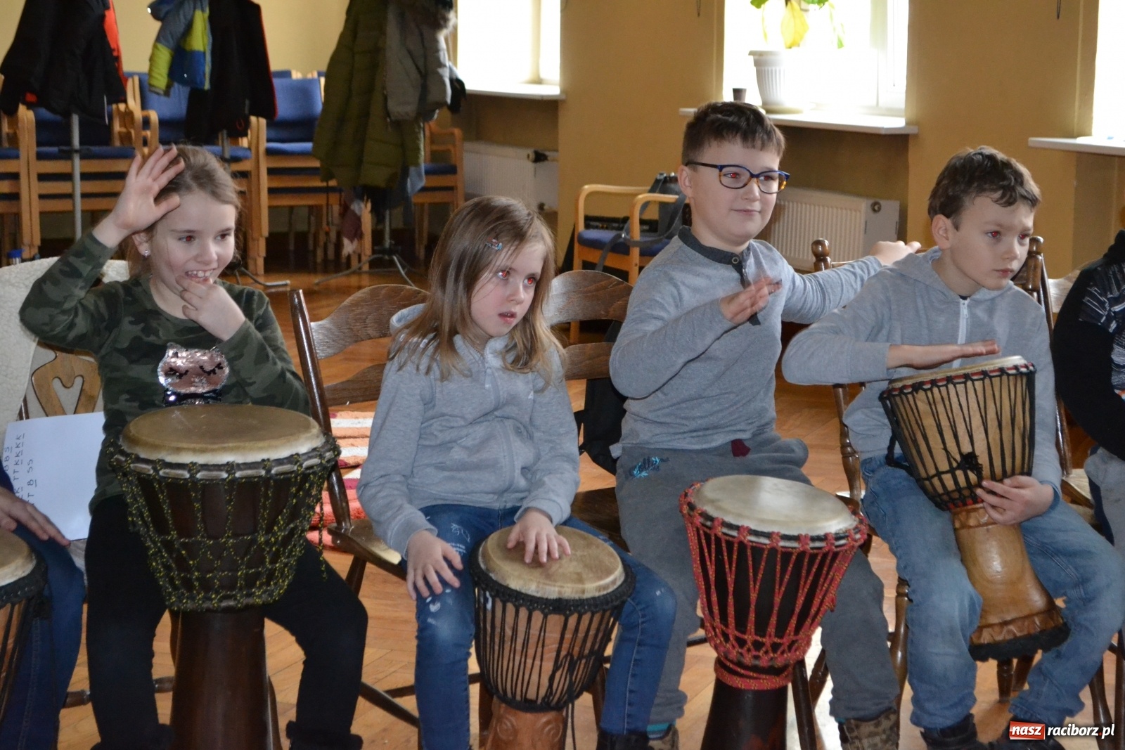 Zdjęcie w galerii na portalu naszraciborz.pl: Warsztaty bębniarskie w RCK wiadomości z regionu