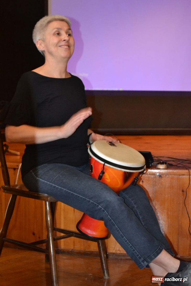 Zdjęcie w galerii na portalu naszraciborz.pl: Warsztaty bębniarskie w RCK wiadomości z regionu
