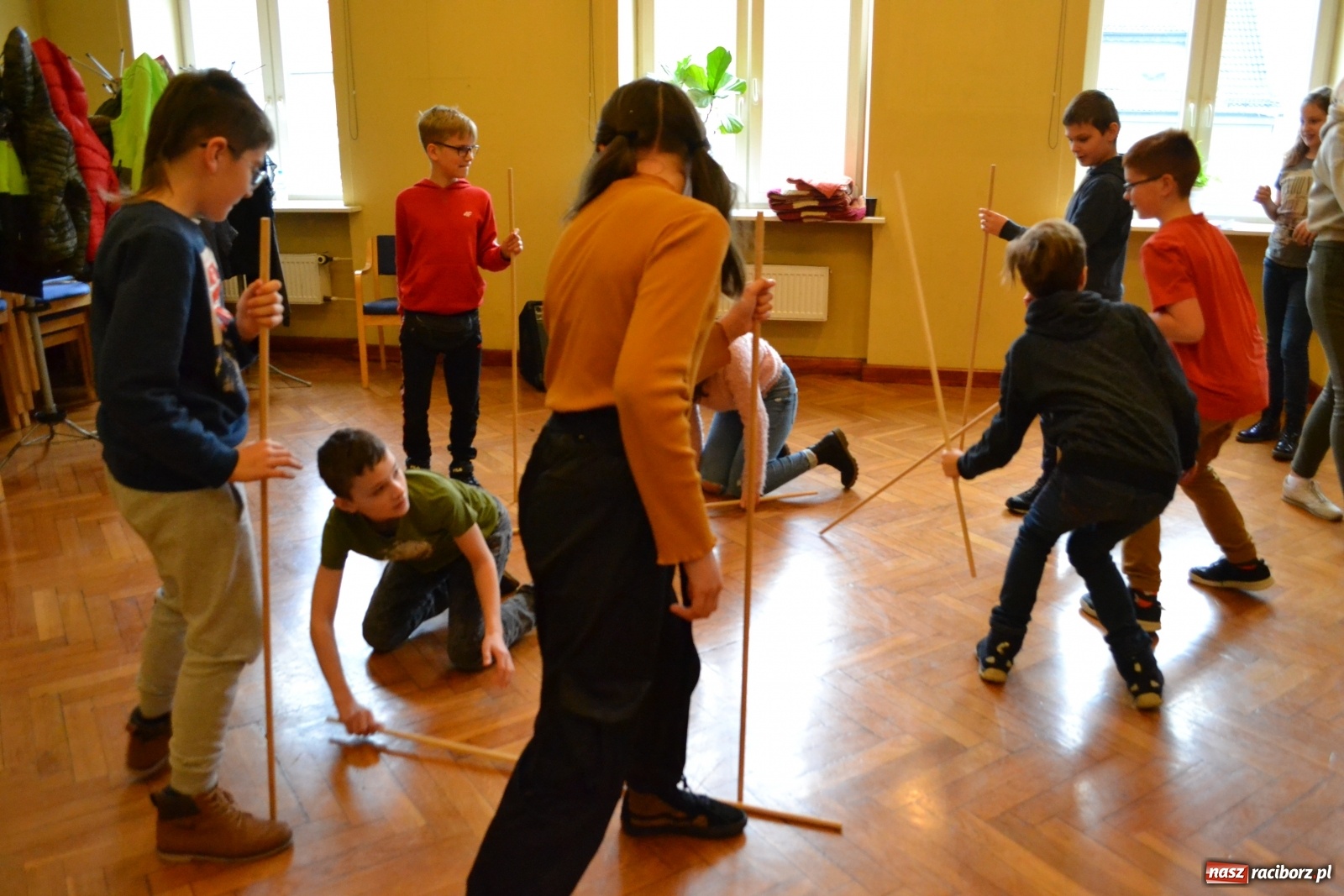 Zdjęcie w galerii na portalu naszraciborz.pl: Warsztaty bębniarskie w RCK wiadomości z regionu
