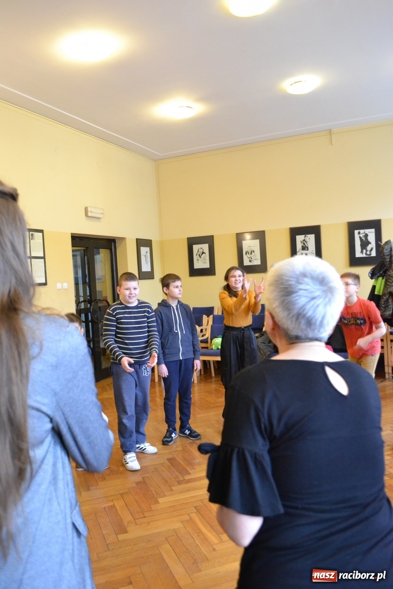 Zdjęcie w galerii na portalu naszraciborz.pl: Warsztaty bębniarskie w RCK wiadomości z regionu