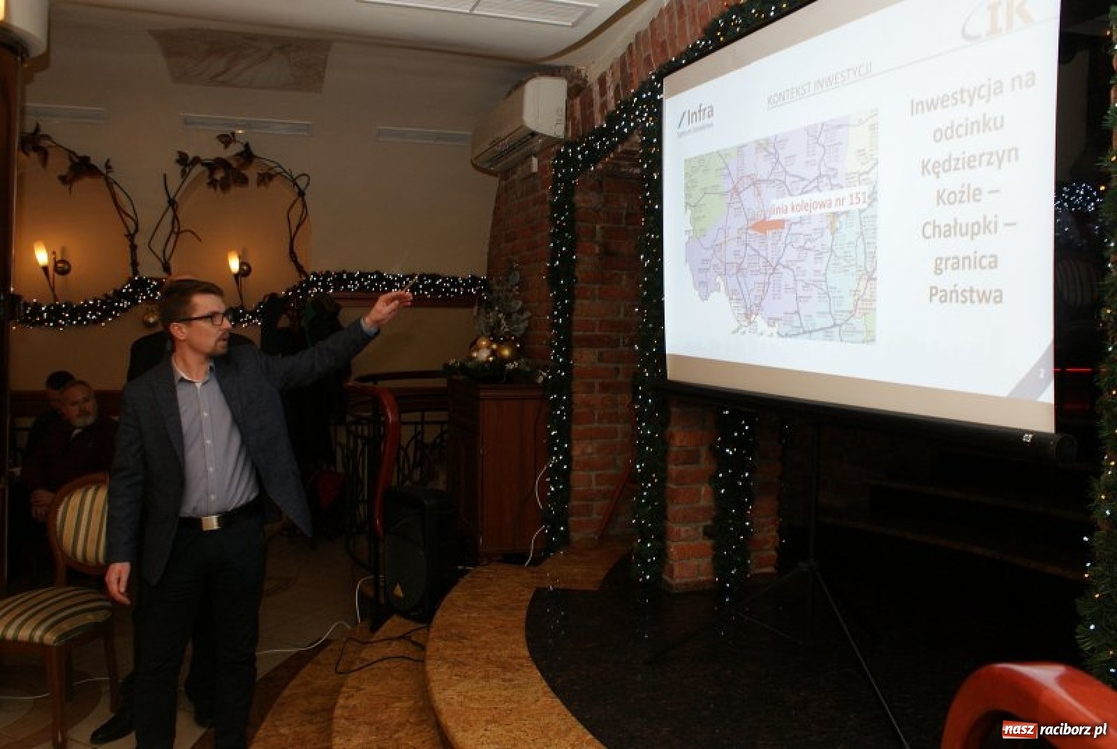 Zdjęcie w galerii na portalu naszraciborz.pl: W Raciborzu odbyły się konsultacje projektu modernizacji linii kolejowej Chałupki-Racibórz-Kędzierzyn-Koźle wiadomości z regionu