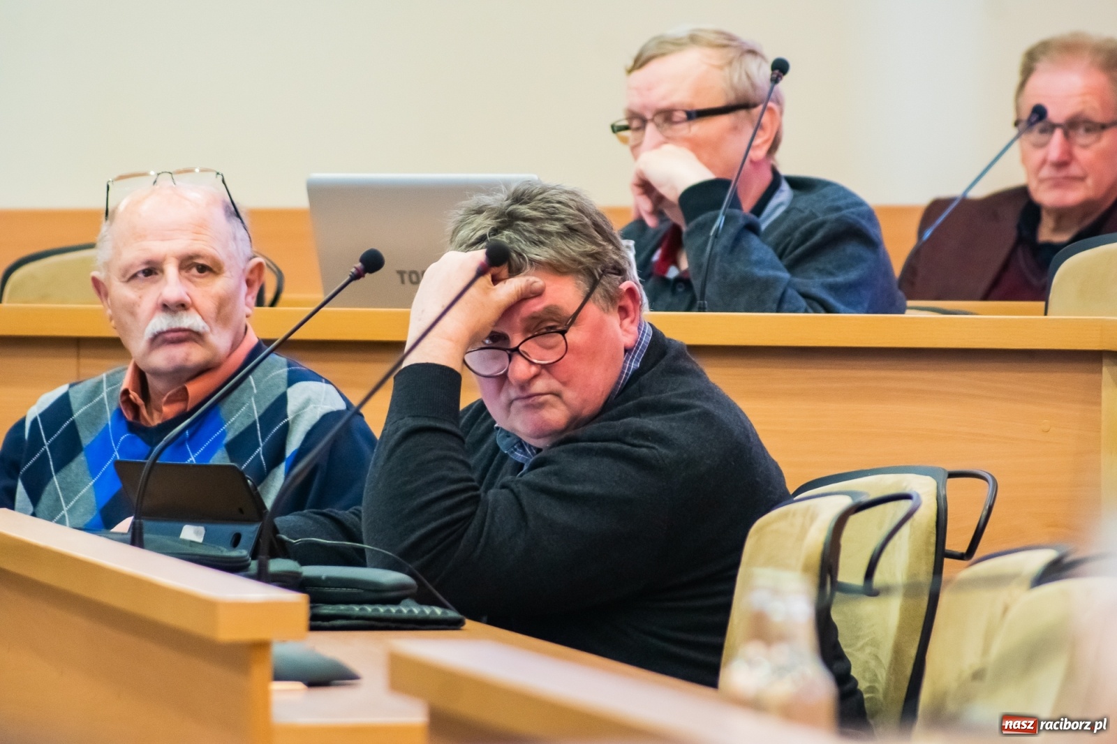 Zdjęcie w galerii na portalu naszraciborz.pl: Skok o dwa stulecia! Komisja od spraw czystego powietrza składa raport  wiadomości z regionu